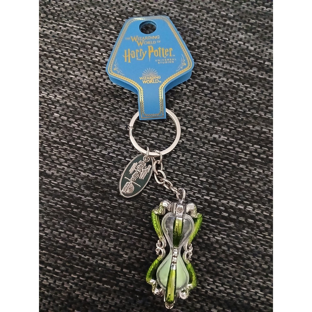 NWT Wizarding World Of Harry Potter Professor Slughorn's Hourglass Keychain